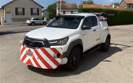 TOYOTA LIGHT CITY TOYOTA HILUX