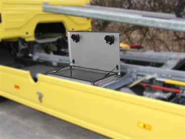 option COFFRE POSITIONNE AVEC OUVERTURE PAR LE DESSUS (1)