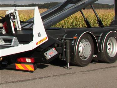 option STABILISATEURS ARRIERES VERTICAUX HYDRAULIQUES