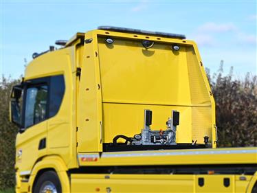 option FLYER DELUXE ACIER INOX SUPPORT ENSEIGNE