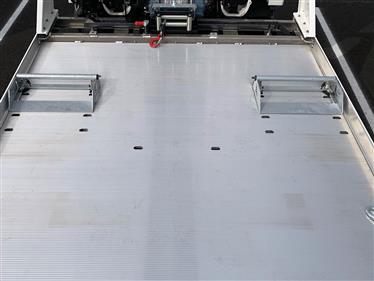 option PLATEAU AVEC 2 TROUS DE CALE POUR PORTE MOTO