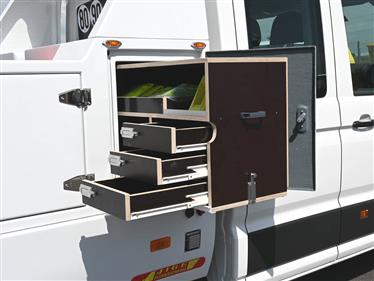 option AMENAGEMENT COFFRES AV DES CARROSSERIES