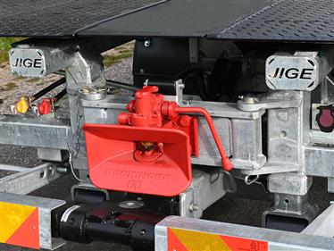 option TRAVERSE AVEC ELEMENT TYPE ROCKINGER ENTRE STABILISATEURS