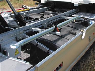 option SUPPORT  BARRE REMORQUAGE DROITE A ANNEAUX