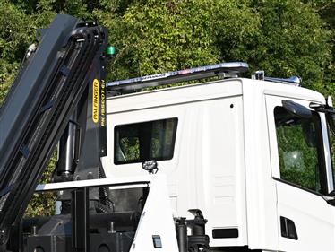 option REPETITION DES FEUX ET PROJECTEURS TRAVAIL DANS L'ENSEIGNE